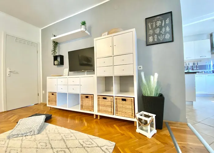 Nina Διαμέρισμα *